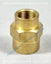 Acoplamiento hexagonal FPT de 1/2" x FPT de 3/8" de latón para uso a baja presión